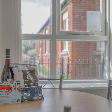 Cockle Cottage - Crabpot Cottages クロマー エクステリア 写真