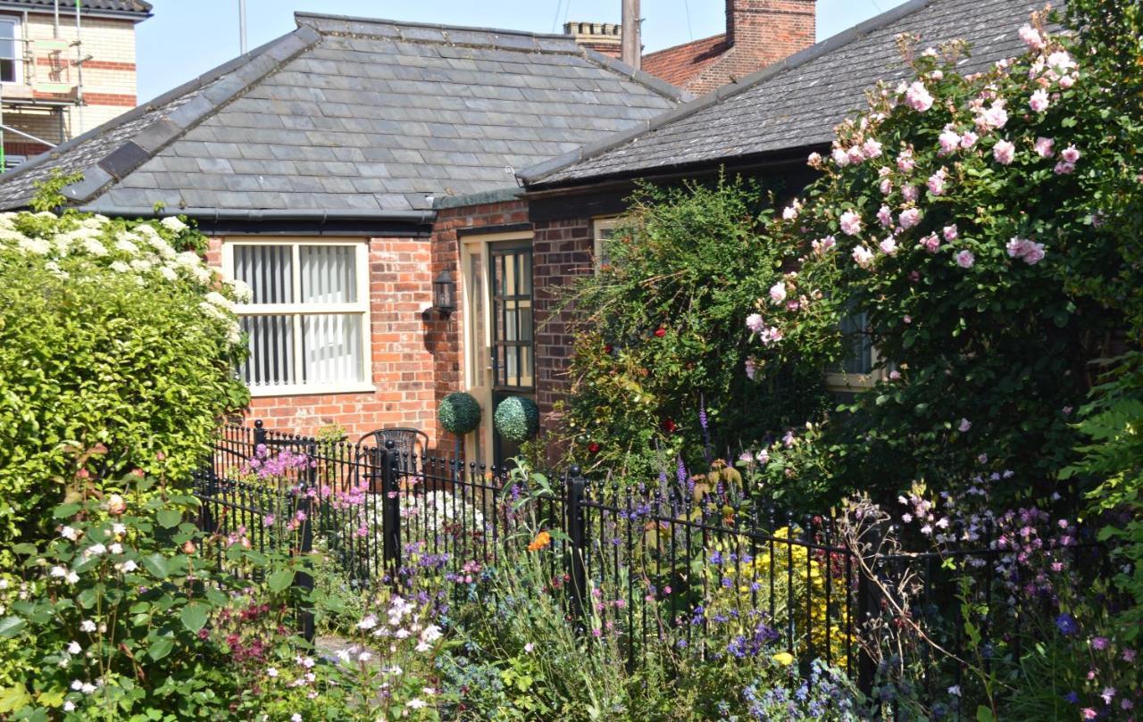 Cockle Cottage - Crabpot Cottages クロマー エクステリア 写真